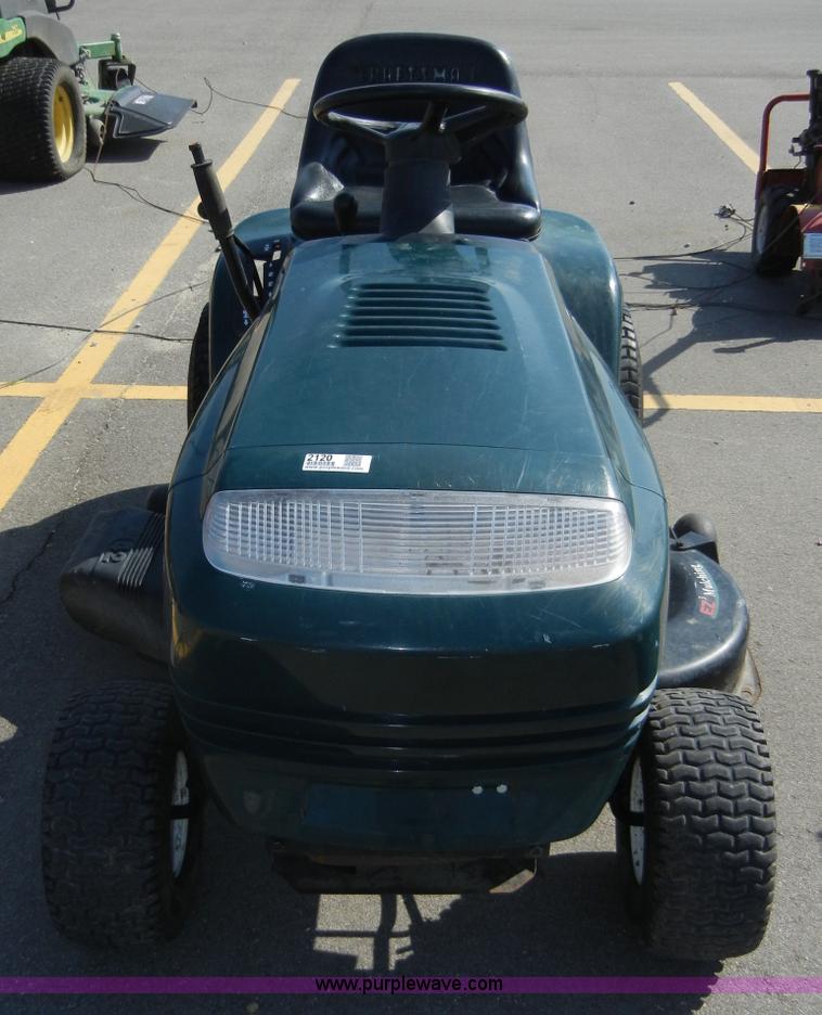image for item 2120 Craftsman lawn tractor