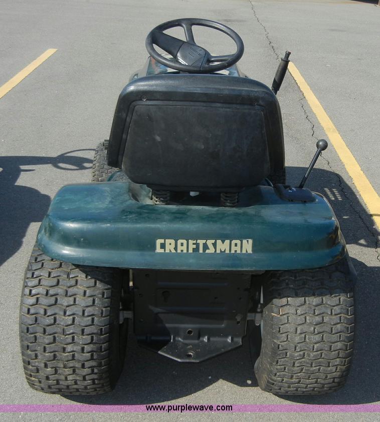 image for item 2120 Craftsman lawn tractor