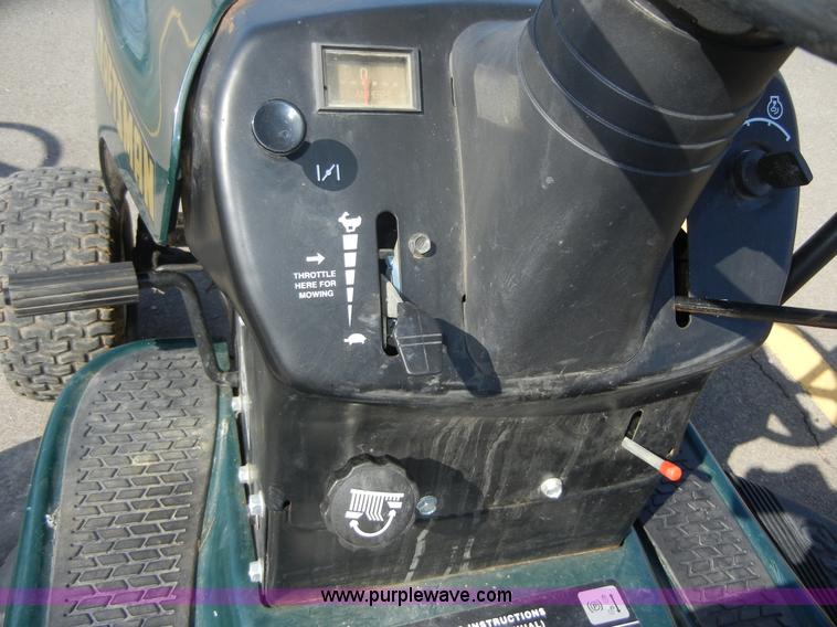 image for item 2120 Craftsman lawn tractor