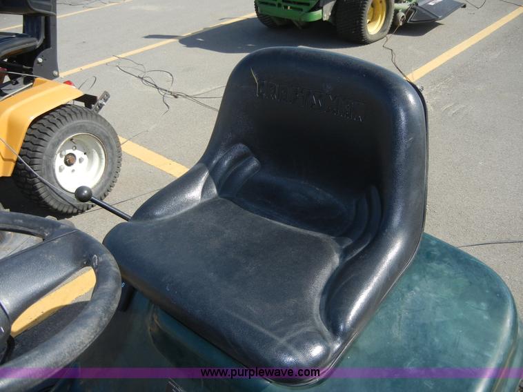 image for item 2120 Craftsman lawn tractor