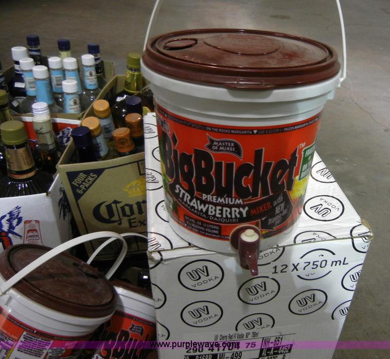 image for item 2124 Approximately 800 assorted bottle of alcohol