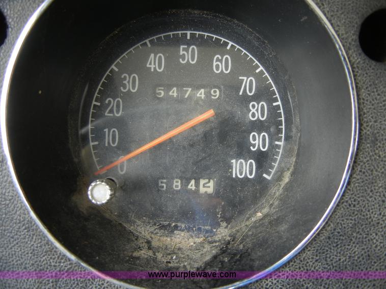 image for item 2365 1976 Winnebago Brave RV camper