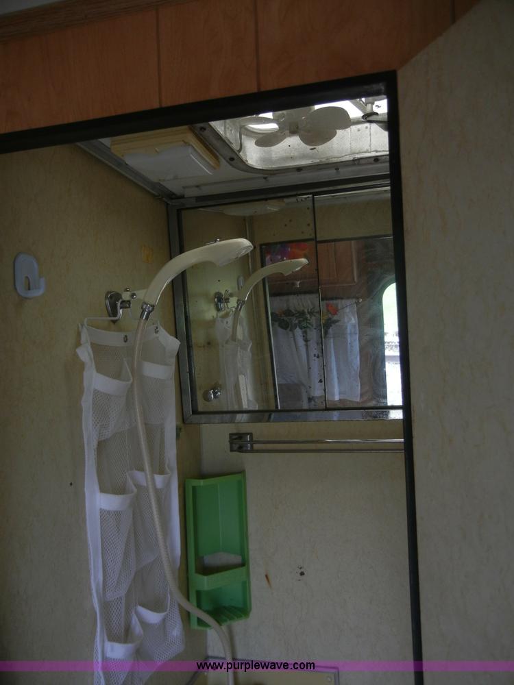 image for item 2365 1976 Winnebago Brave RV camper