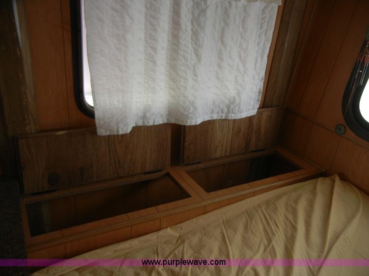 image for item 2365 1976 Winnebago Brave RV camper