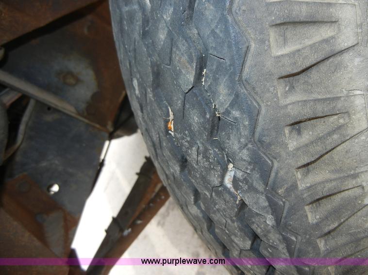 image for item 2365 1976 Winnebago Brave RV camper