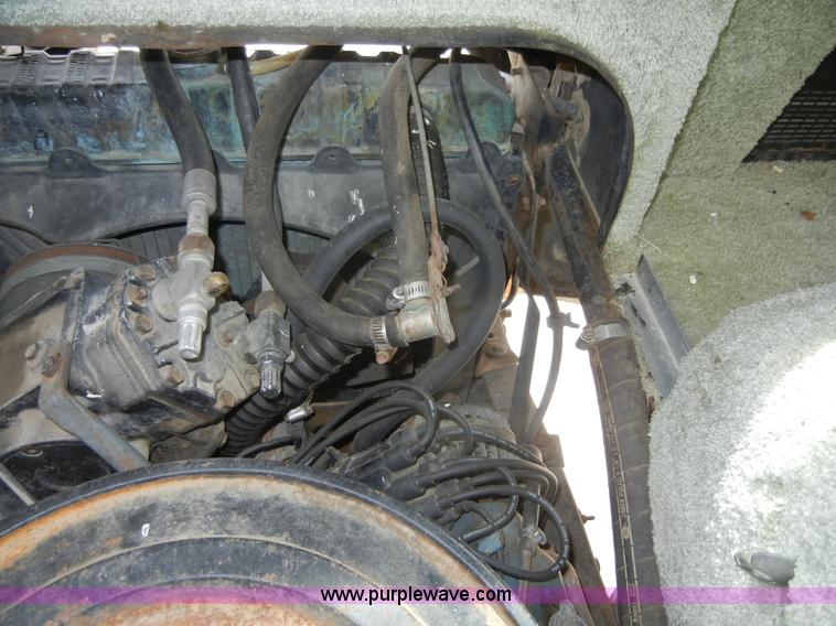 image for item 2365 1976 Winnebago Brave RV camper