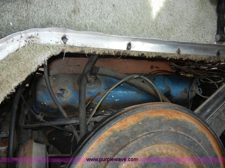 image for item 2365 1976 Winnebago Brave RV camper