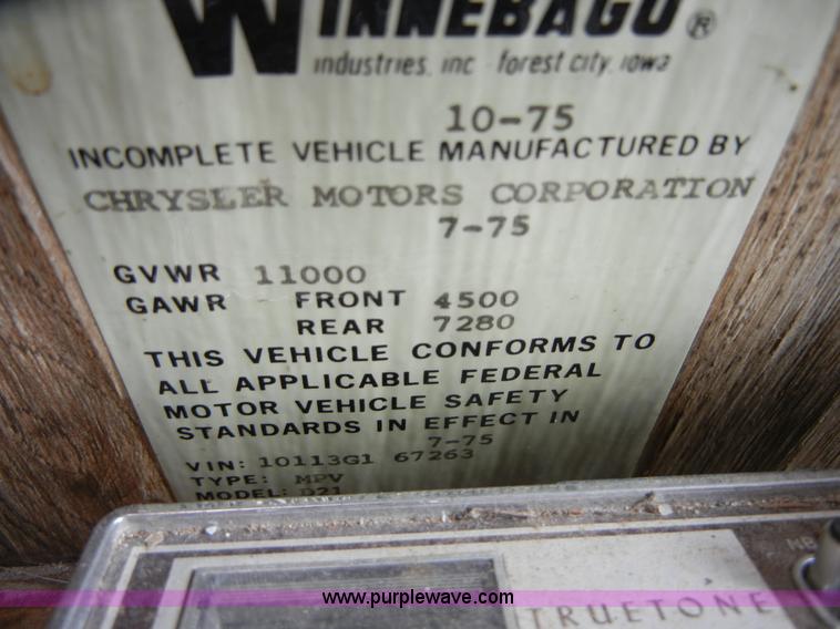 image for item 2365 1976 Winnebago Brave RV camper