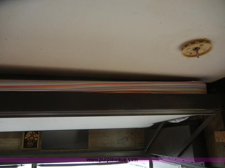 image for item 2365 1976 Winnebago Brave RV camper