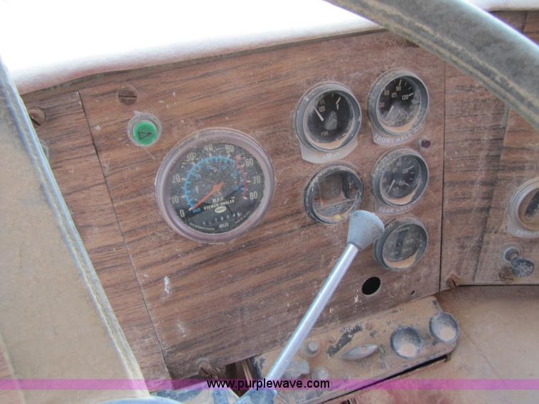 image for item 3472 1984 Marmon semi truck