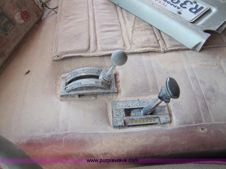 image for item 3472 1984 Marmon semi truck