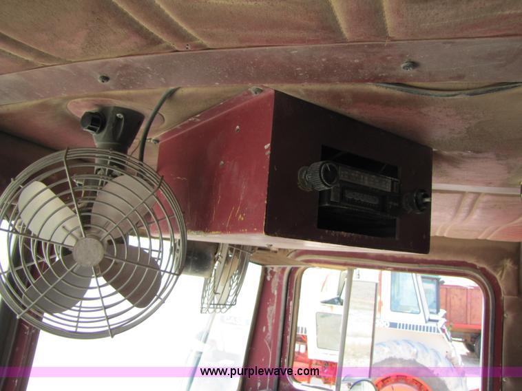 image for item 3472 1984 Marmon semi truck