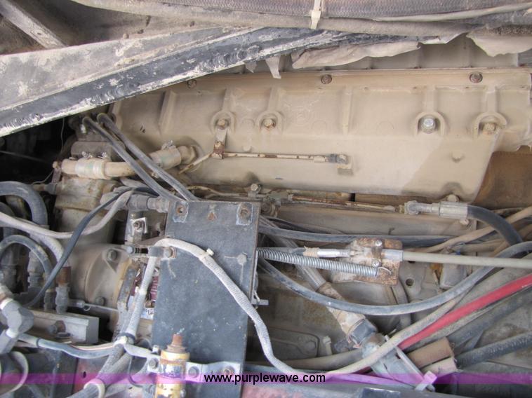 image for item 3472 1984 Marmon semi truck