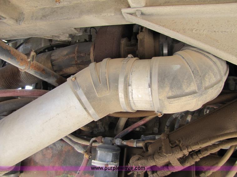 image for item 3472 1984 Marmon semi truck