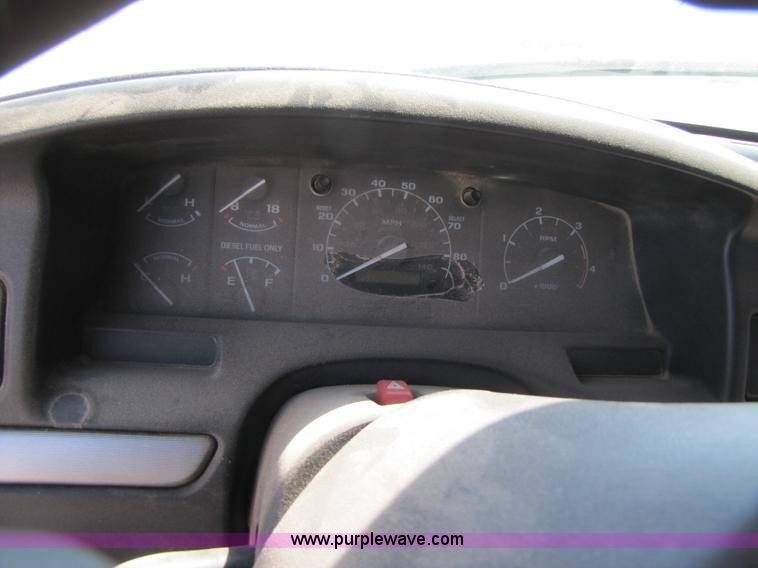 image for item 3473 1992 Ford F350 Super Duty Western Hauler pickup truck