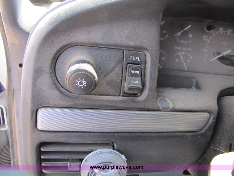 image for item 3473 1992 Ford F350 Super Duty Western Hauler pickup truck