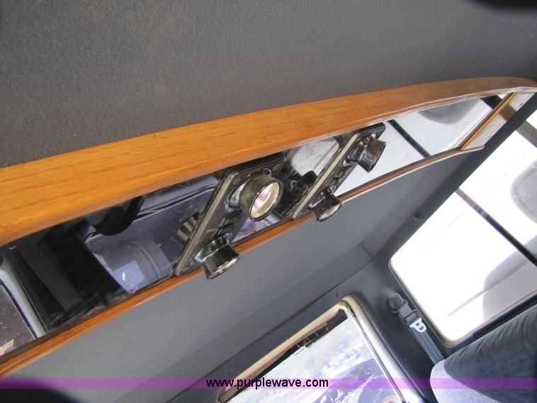 image for item 3473 1992 Ford F350 Super Duty Western Hauler pickup truck