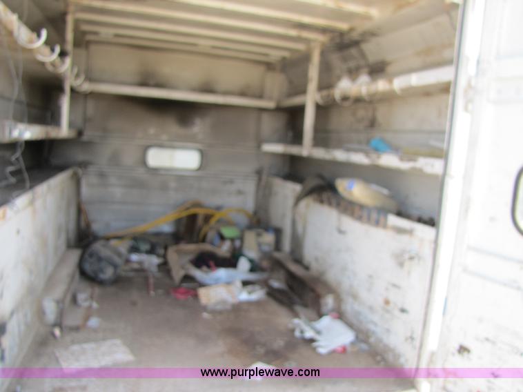 image for item 3473 1992 Ford F350 Super Duty Western Hauler pickup truck