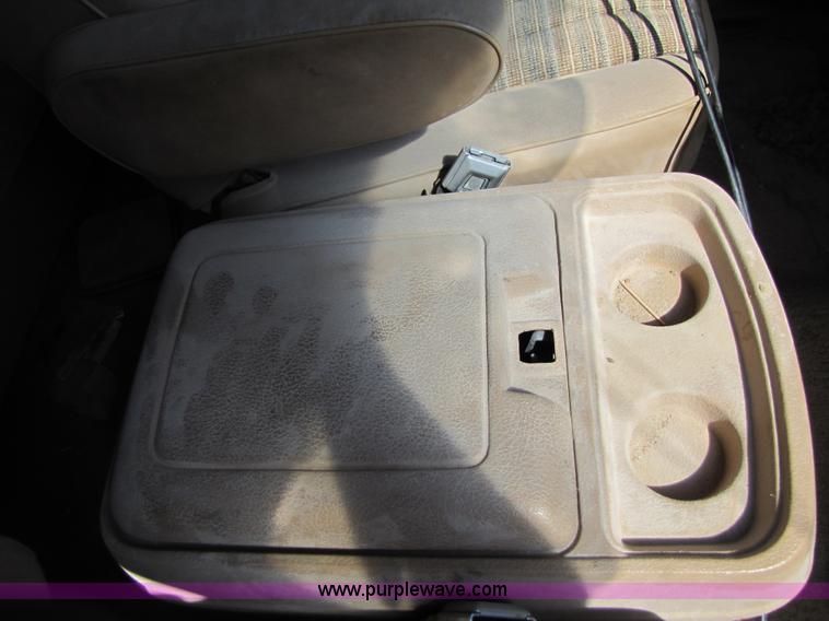 image for item 3474 1983 Ford F250 XLT extended cab pickup truck