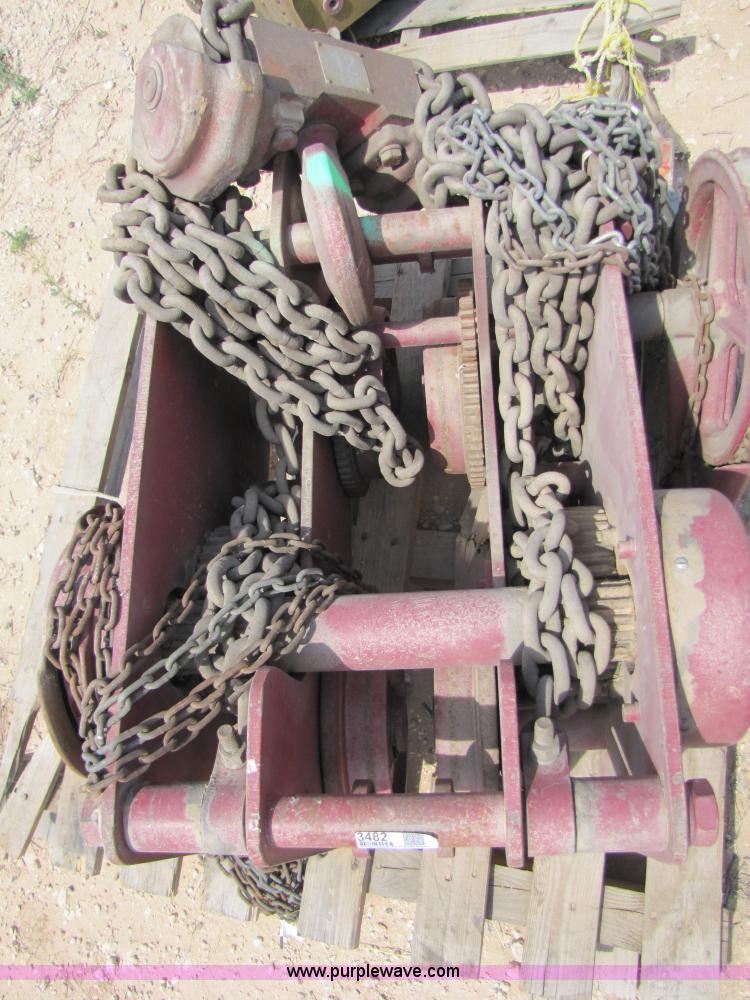 image for item 3482 Chester-Zephyr 12 ton chain hoist