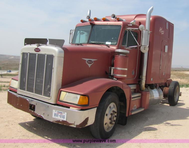 image for item 3519 1989 Peterbilt 377 semi truck