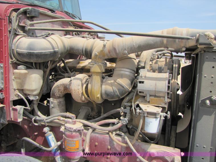 image for item 3519 1989 Peterbilt 377 semi truck