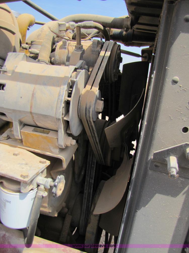 image for item 3519 1989 Peterbilt 377 semi truck