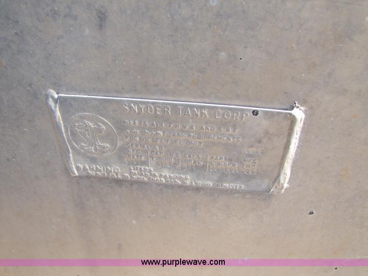 image for item 3522 1998 International 9800 semi truck