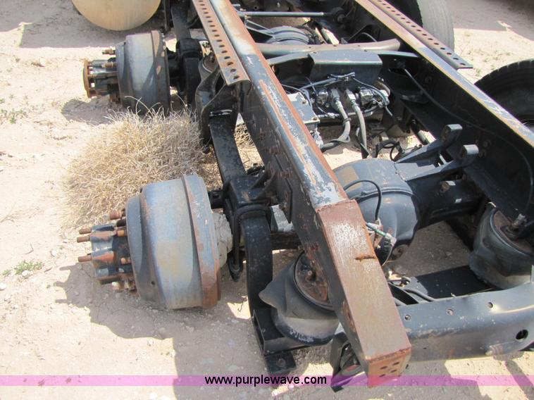 image for item 3523 1998 International 9800 semi truck