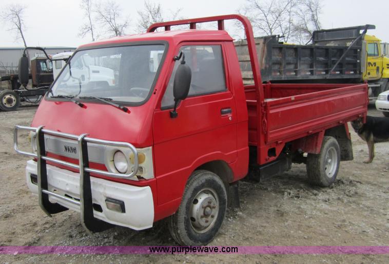 image for item 3817 2001 King mini truck