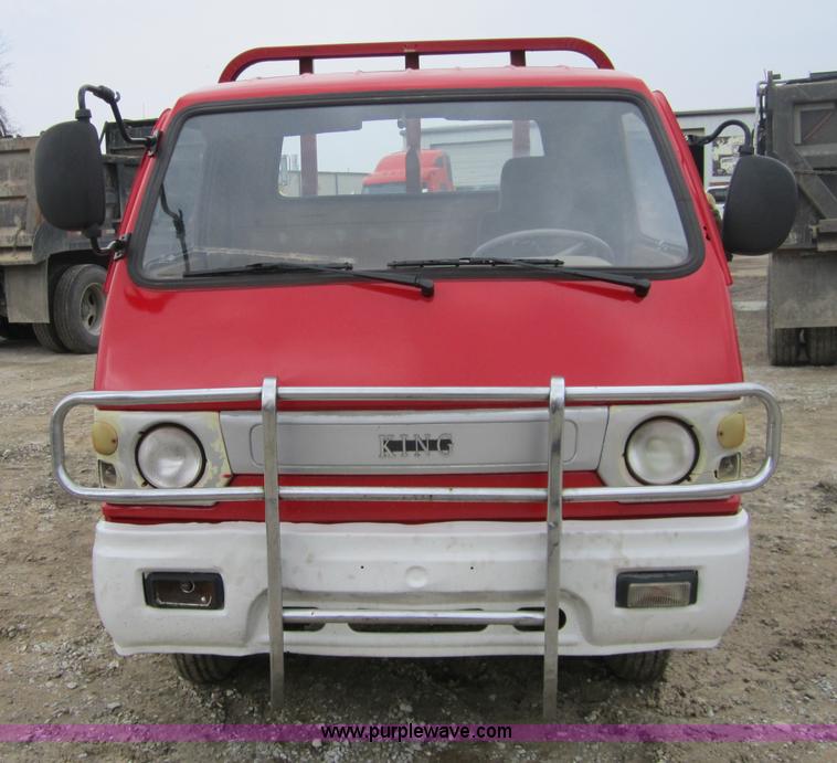 image for item 3817 2001 King mini truck