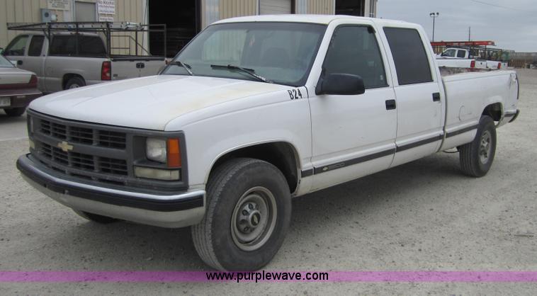 image for item 4377 1997 Chevrolet C3500 crew cab pickup truck
