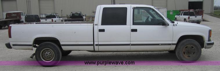 image for item 4377 1997 Chevrolet C3500 crew cab pickup truck