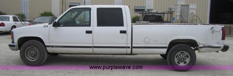 image for item 4377 1997 Chevrolet C3500 crew cab pickup truck