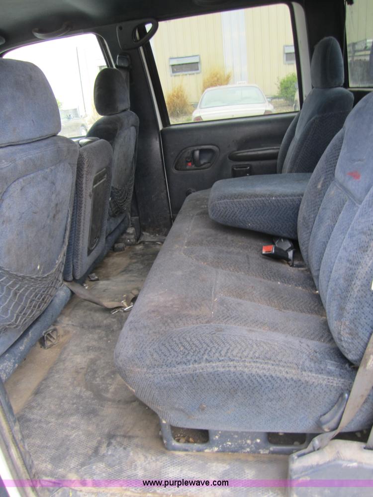 image for item 4377 1997 Chevrolet C3500 crew cab pickup truck