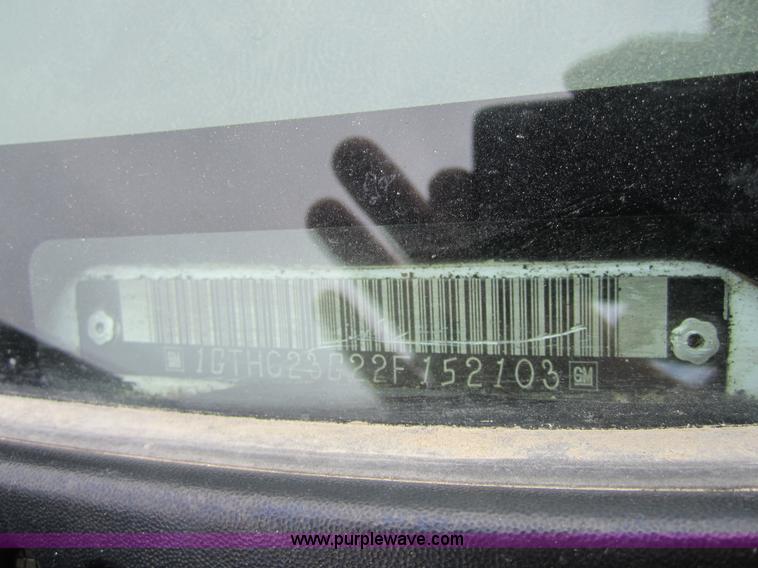 image for item 4378 2002 GMC Sierra 2500HD pickup truck