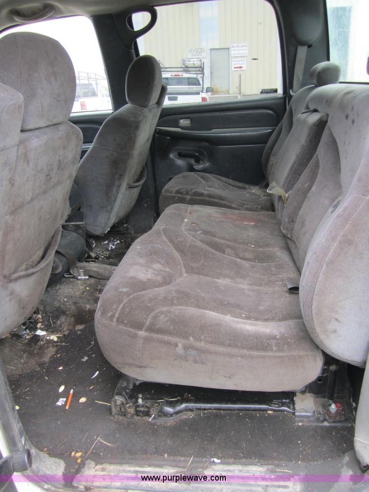 image for item 4378 2002 GMC Sierra 2500HD pickup truck