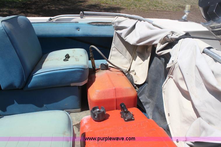 image for item 6082 1976 Invader Capri 16' open bow boat