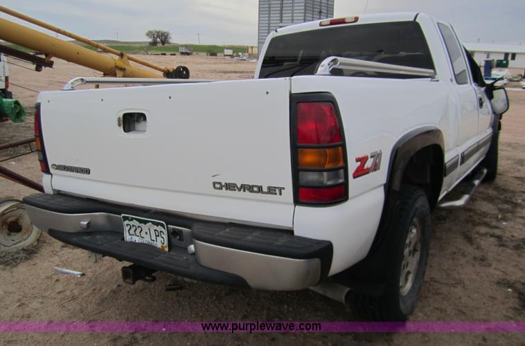 image for item 6417 2000 Chevrolet 1500 Silverado pickup truck