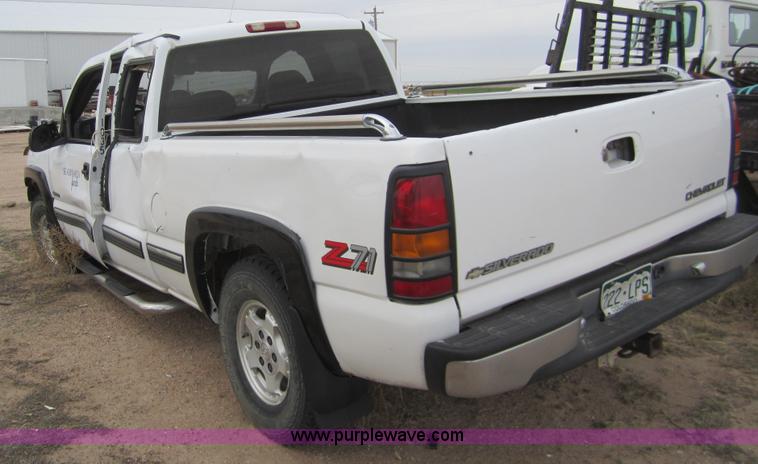 image for item 6417 2000 Chevrolet 1500 Silverado pickup truck