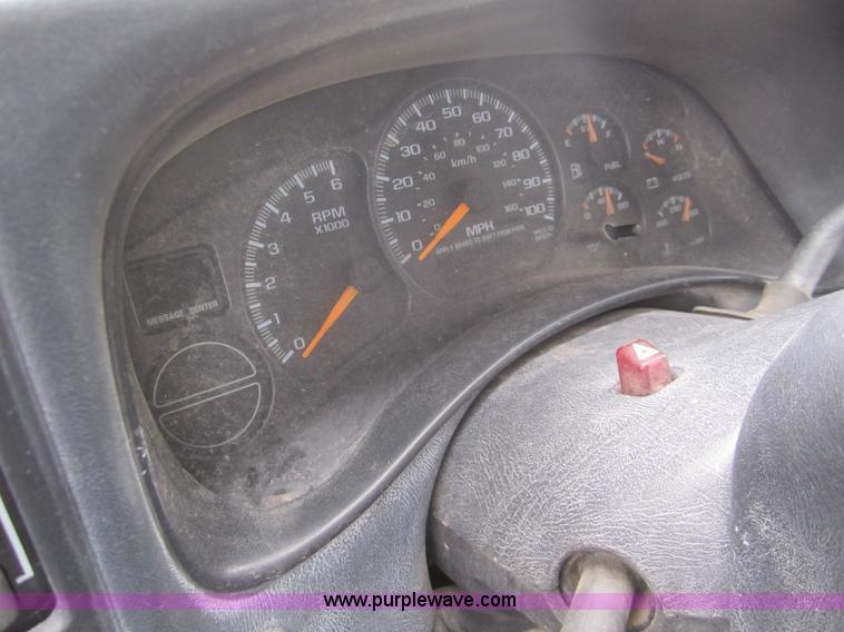 image for item 6417 2000 Chevrolet 1500 Silverado pickup truck