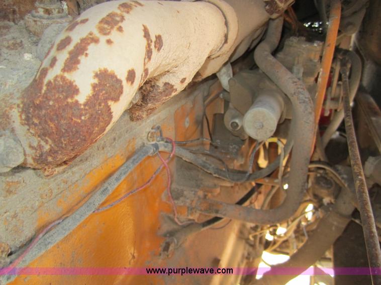 image for item 6419 1990 Peterbilt 320 refuse truck