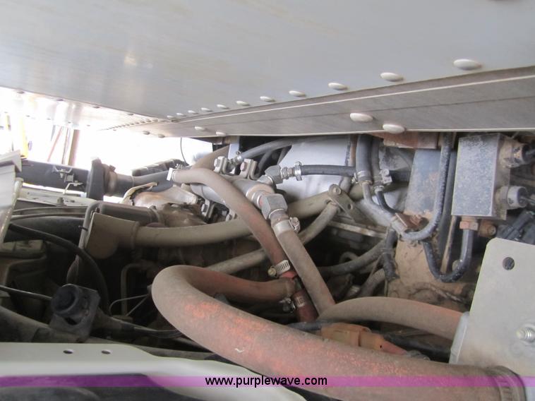 image for item 6424 1994 Mitsubishi box truck