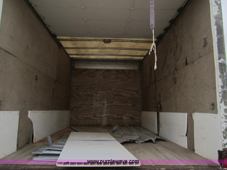 image for item 6424 1994 Mitsubishi box truck