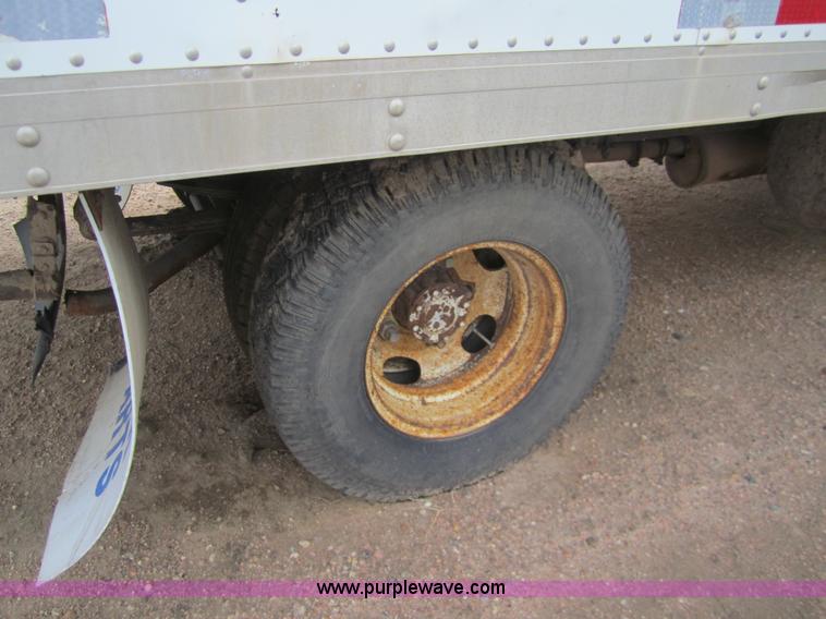 image for item 6424 1994 Mitsubishi box truck