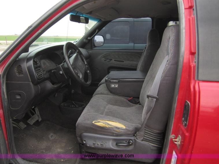 image for item 6426 2001 Dodge 1500 pickup truck