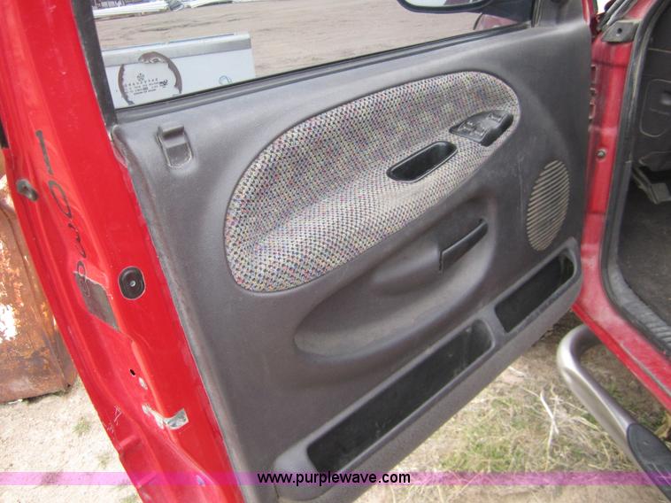 image for item 6426 2001 Dodge 1500 pickup truck