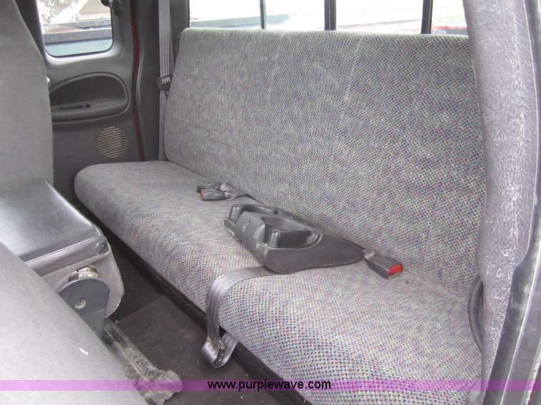 image for item 6426 2001 Dodge 1500 pickup truck