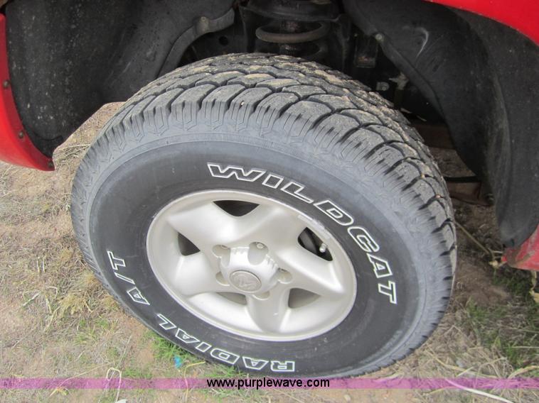 image for item 6426 2001 Dodge 1500 pickup truck