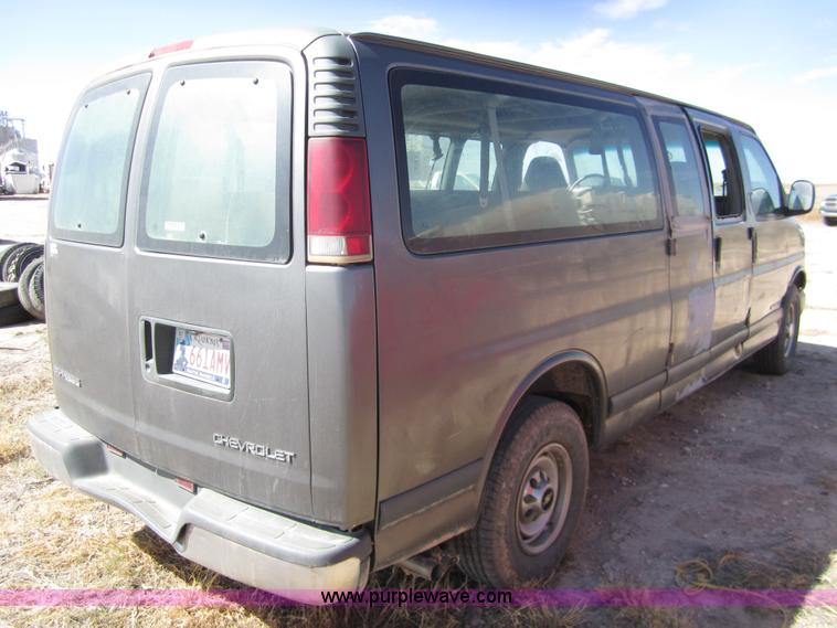 image for item 6460 2000 Chevrolet Express G3500 van